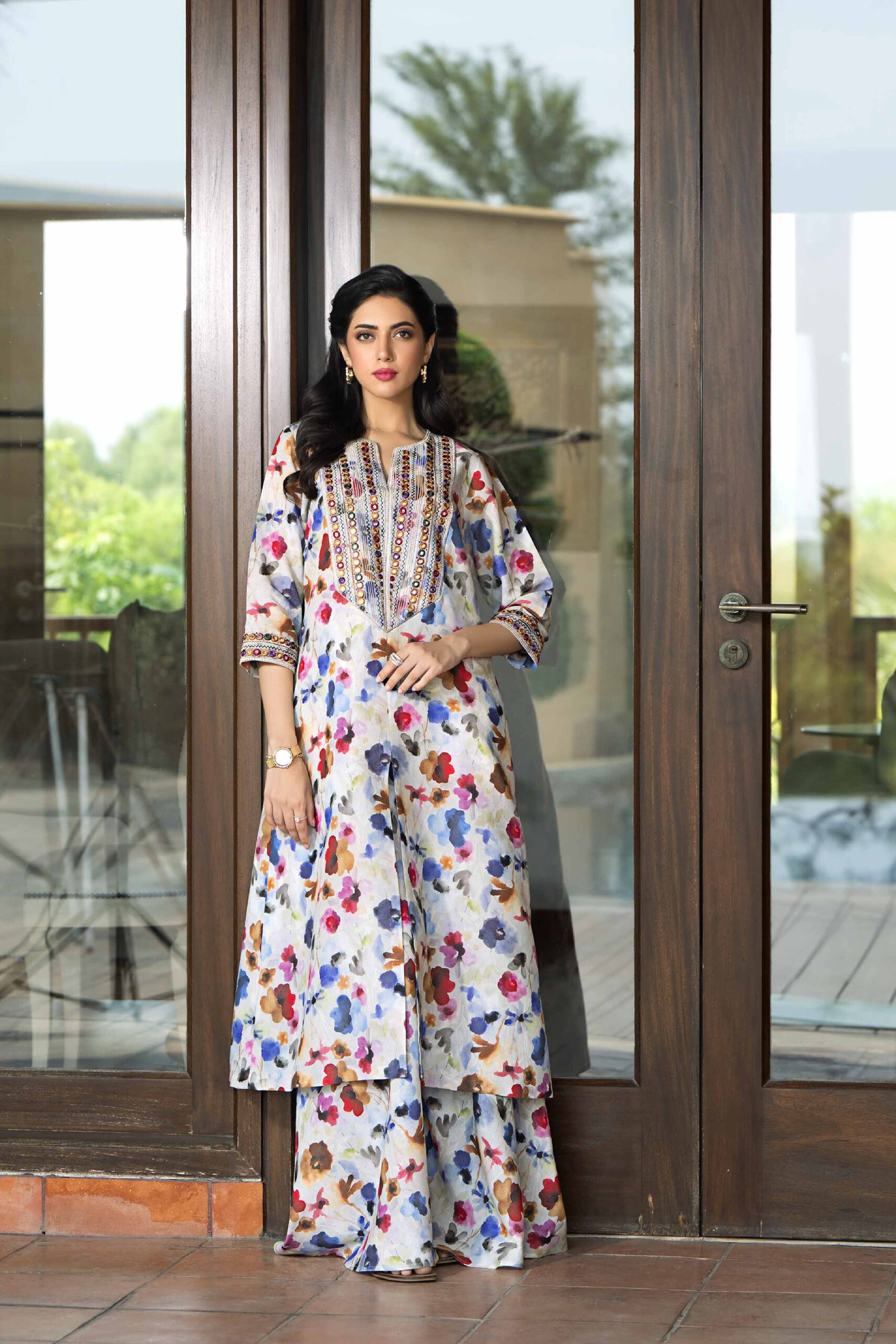 How to Style Ladies Pakistani Clothes